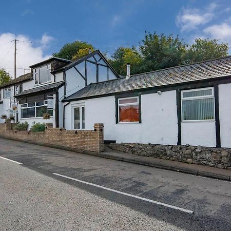 Apartmán Welsh Row House Llandegla Exteriér fotografie