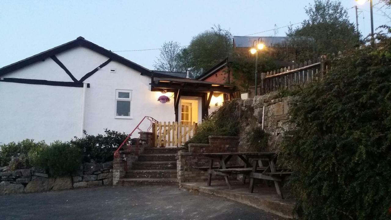 Apartmán Welsh Row House Llandegla Exteriér fotografie